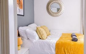 Sovereign House - Central - Free Parking